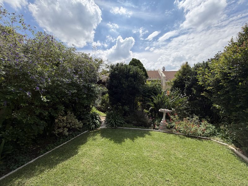 Modern 2-Bedroom Home in Sought-After Over-50s Lifestyle Estate - where life truly begins at 50. - Photo 3