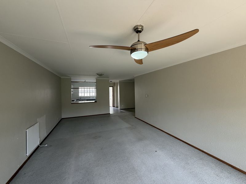 Modern 2-Bedroom Home in Sought-After Over-50s Lifestyle Estate - where life truly begins at 50. - Photo 5