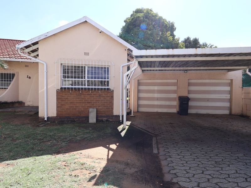 Spacious & Neat Home with a Large Garden and Room to Grow - Photo 2