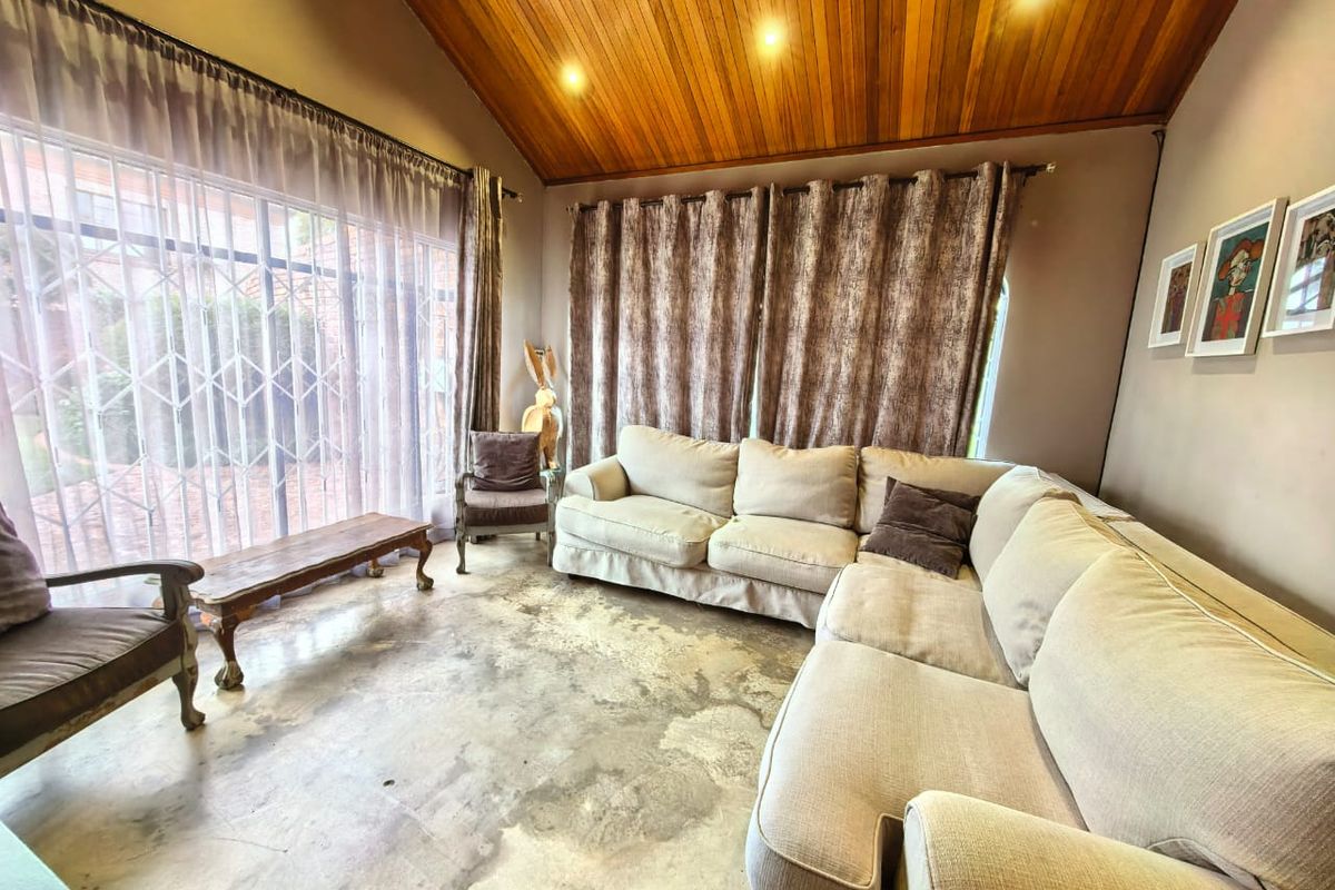 Face Brick Property for Sale: Vaalpark - Photo 5