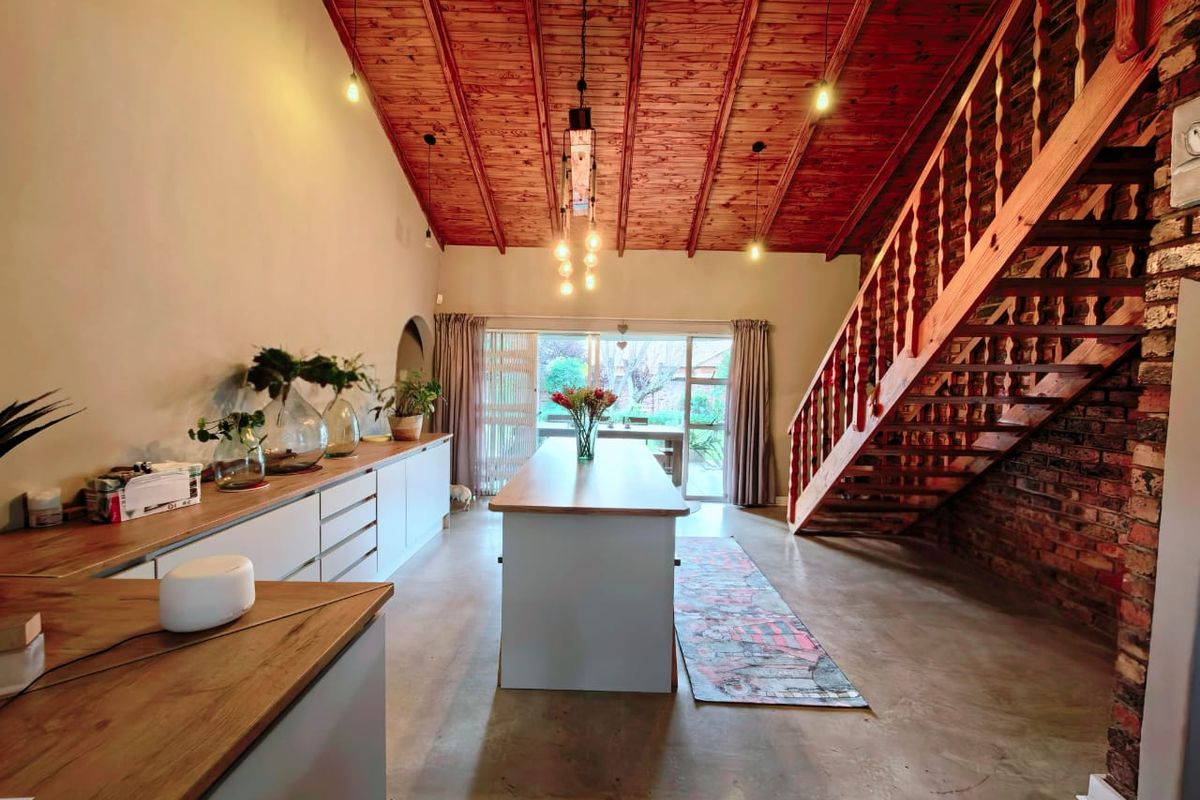 Face Brick Property for Sale: Vaalpark - Photo 2