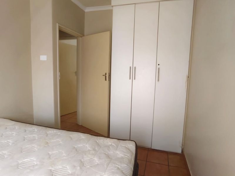 Bargain Ground Floor 2-Bedroom Flat – Neat & Move-In Ready! - Photo 10