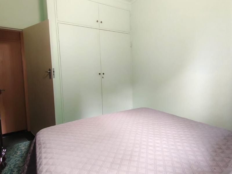 Spacious Family Home with Entertainer’s Touch & Energy-Saving Features - Photo 10