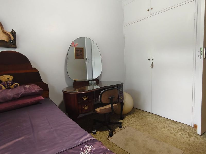 Spacious Family Home with Entertainer’s Touch & Energy-Saving Features - Photo 8