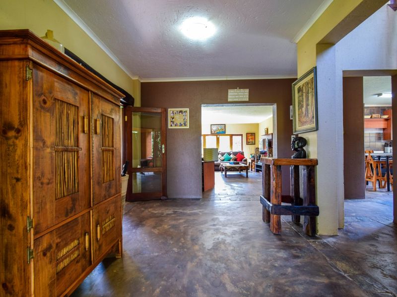 Luxury Country Smallholding near Roodeplaat - Photo 7