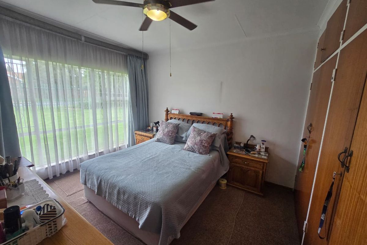 Spacious Face brick Family Home in Prime Meyerton Ext 6. - Photo 4