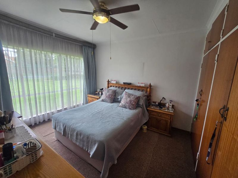 Spacious Face brick Family Home in Prime Meyerton Ext 6. - Photo 4