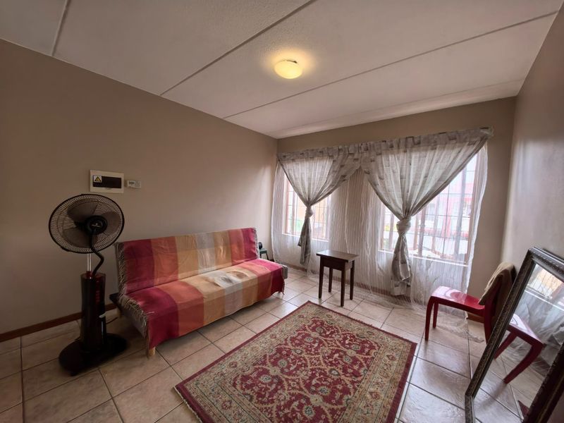 Secure Ground Floor Living in Montana - Photo 4