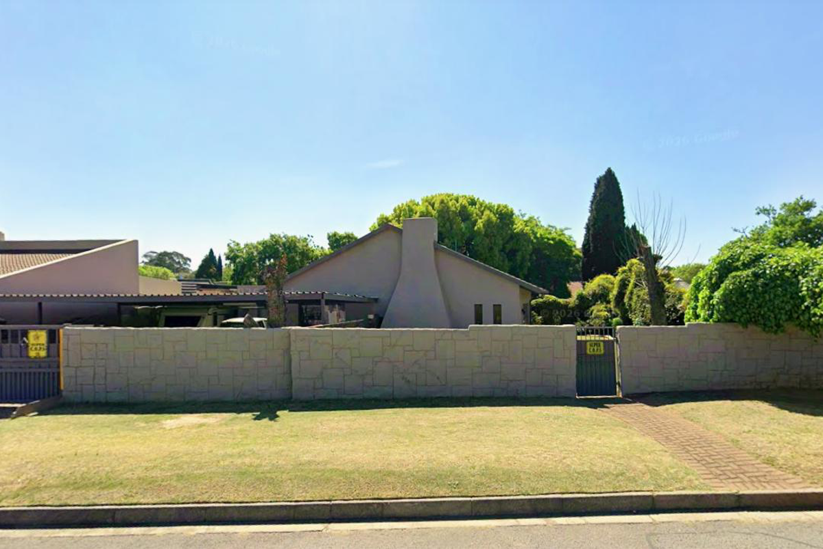 Well-Positioned Family Home with Flatlet & Exceptional Entertainment Features - Photo 2