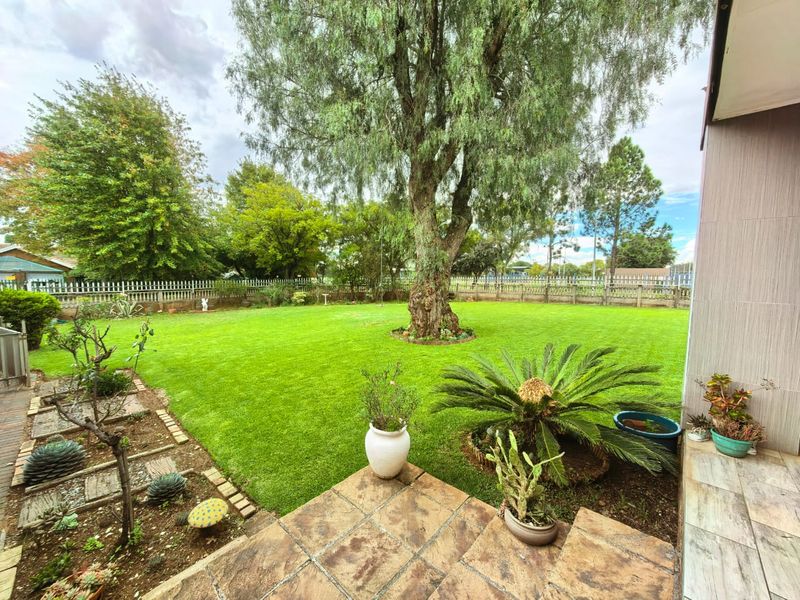 Lovely Family House for Sale in Vaalpark - Photo 6