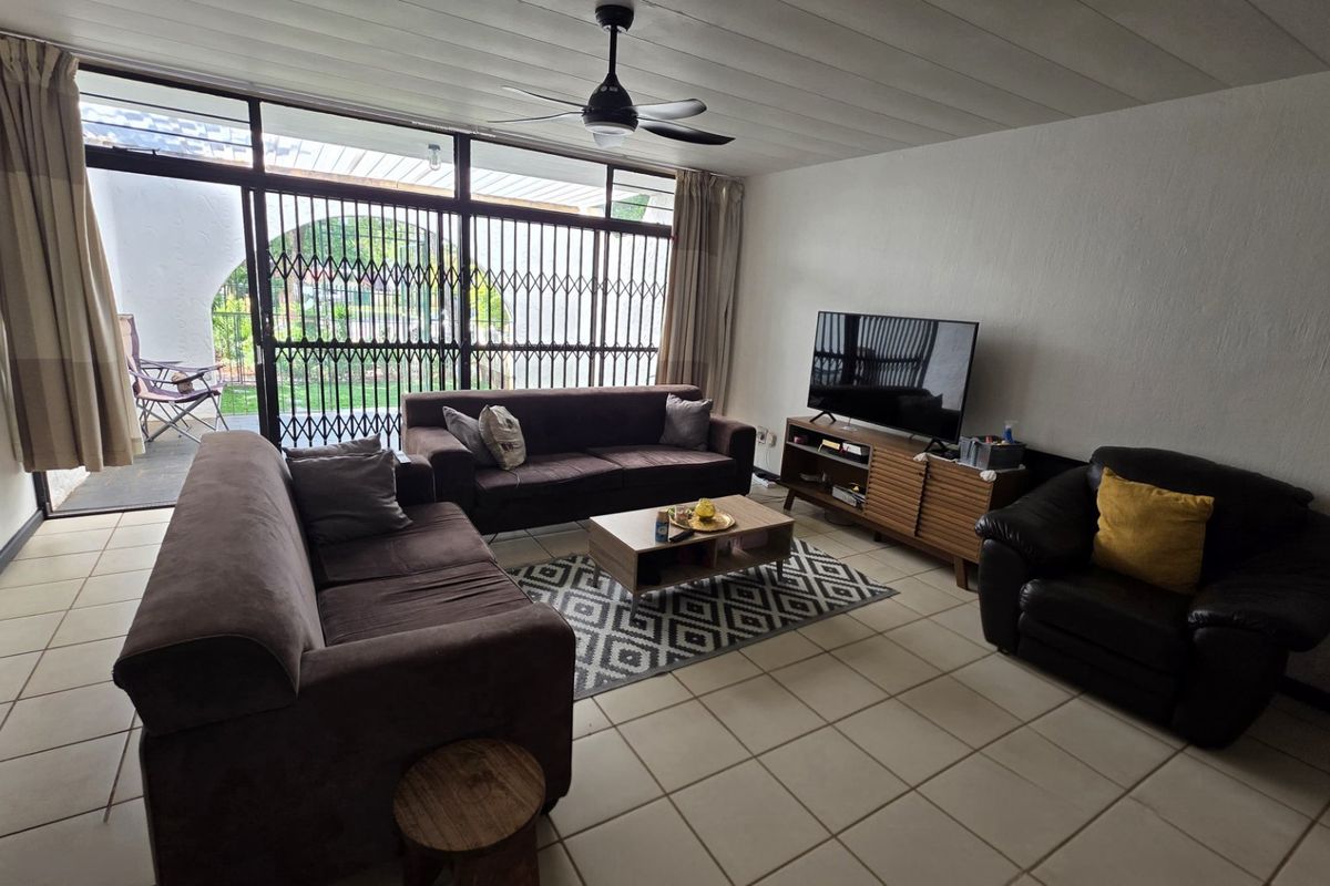 Duplex For Sale In Pretoria - Photo 5