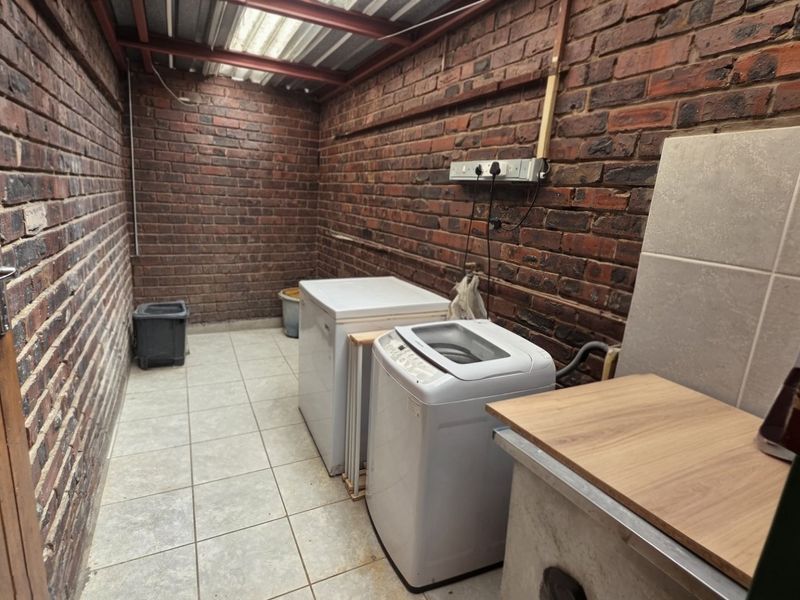 Duplex For Sale In Pretoria - Photo 10