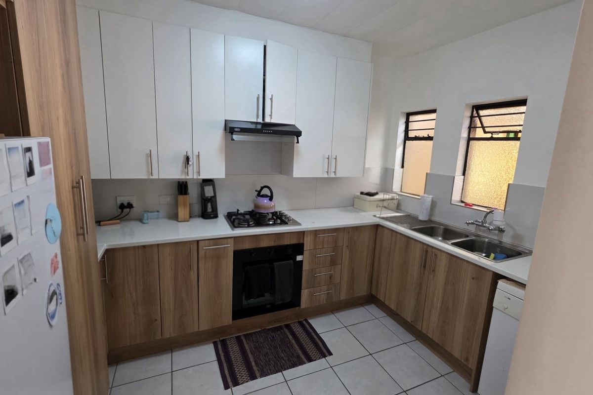Duplex For Sale In Pretoria - Photo 3
