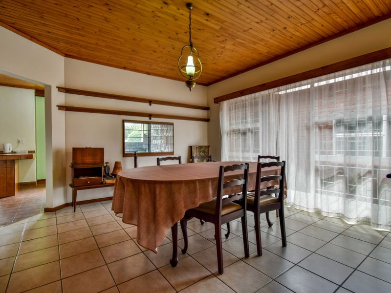 Ideal Family Home With Flexible Spaces - Photo 4
