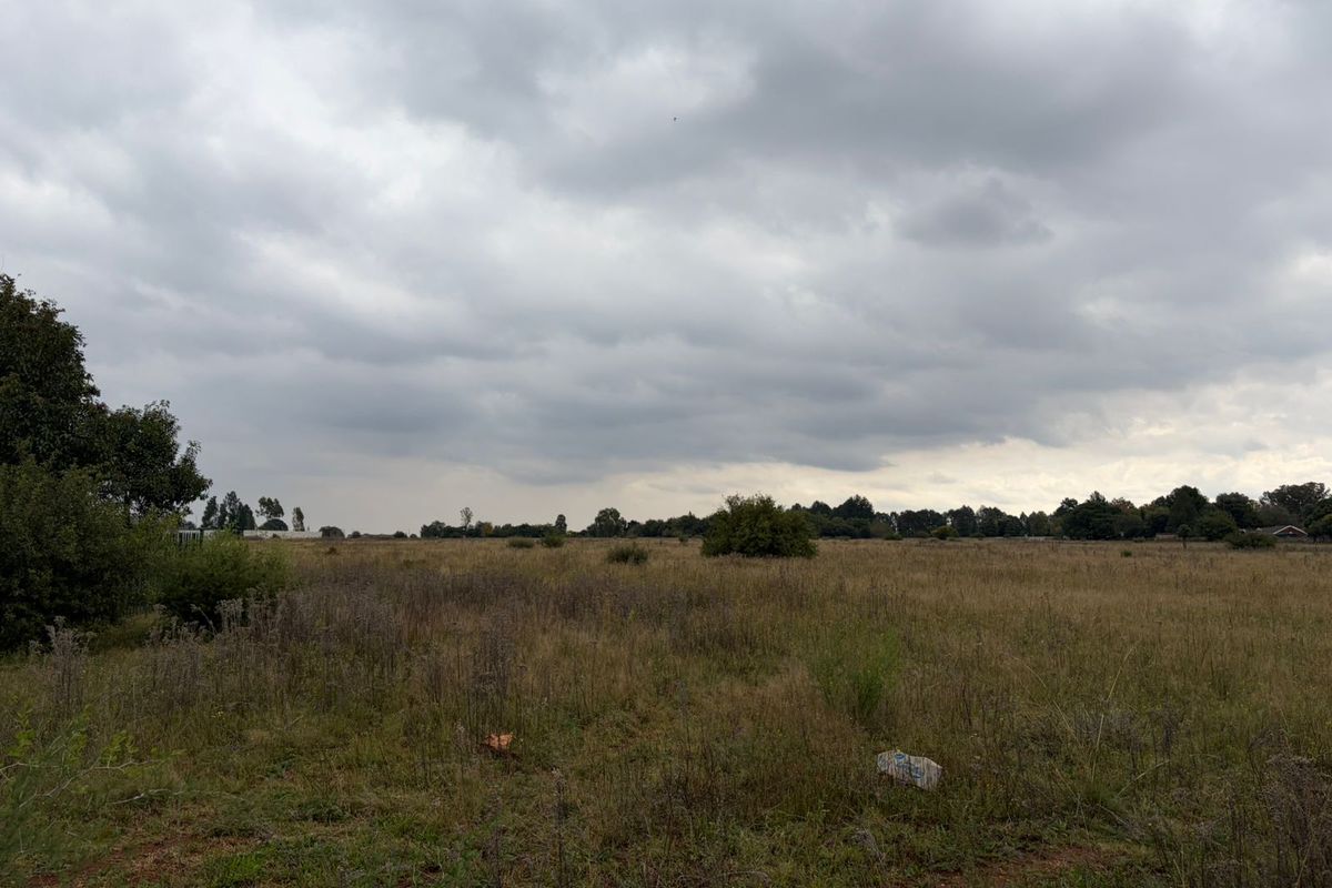 Expansive 11.8ha Countryside Stand – Build Your Dream Retreat in Henley-on-Klip. - Photo 2