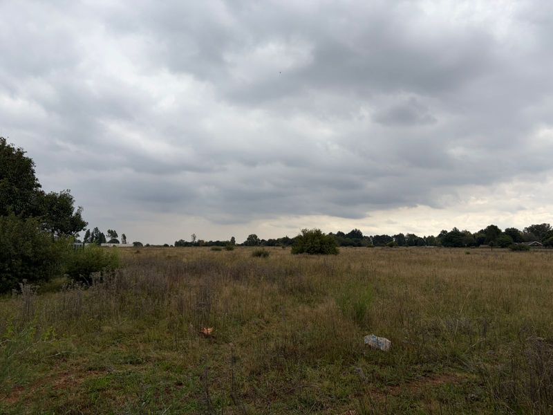 Expansive 11.8ha Countryside Stand – Build Your Dream Retreat in Henley-on-Klip. - Photo 2