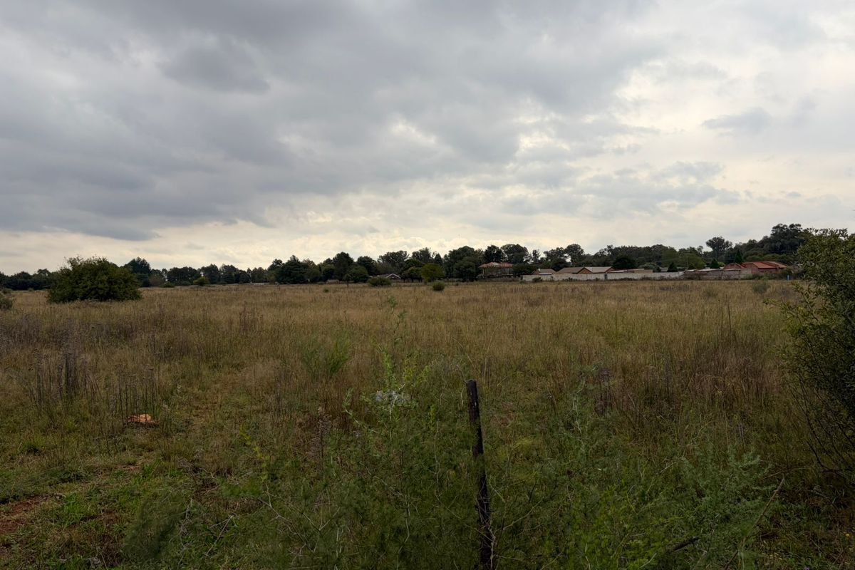 Expansive 11.8ha Countryside Stand – Build Your Dream Retreat in Henley-on-Klip. - Photo 3