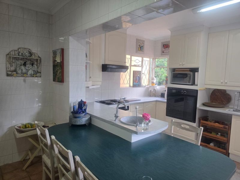 Luxury Living With Space And Versatility - Photo 10