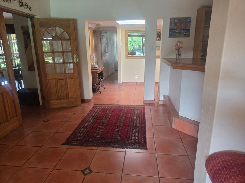 Luxury Living With Space And Versatility - Photo 7