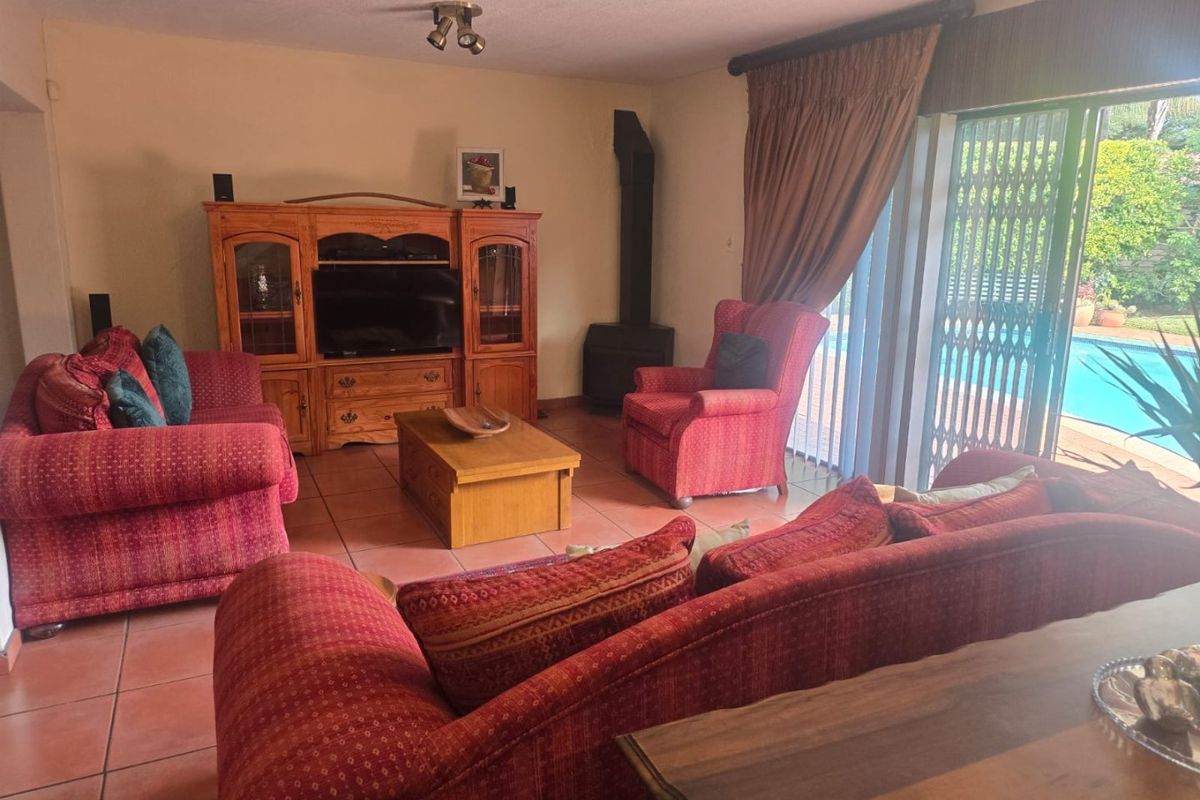 Luxury Living With Space And Versatility - Photo 4