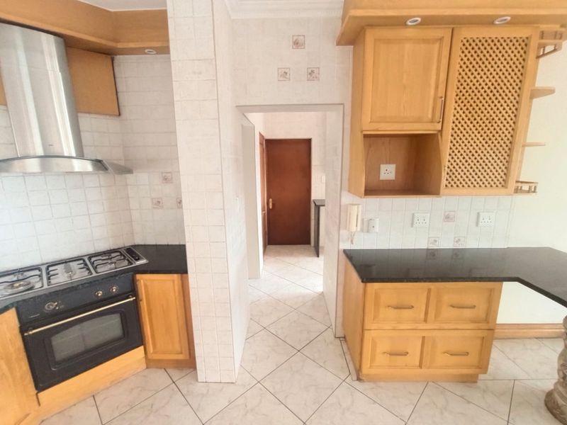 Versatile Mountain Home With Flatlet Space - Photo 8