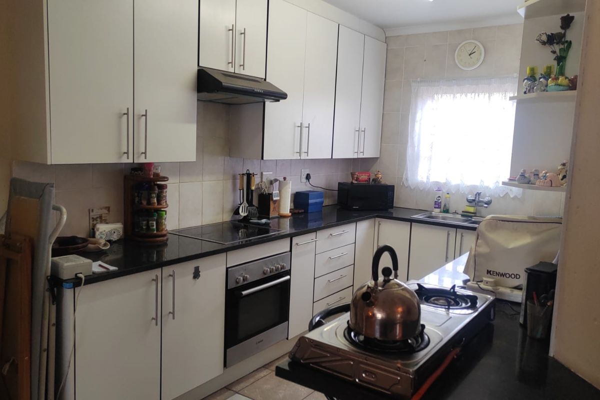 Peaceful Living In Secure Pomona Estate - Photo 3