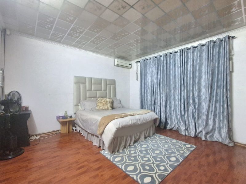 Neat-as-a-Pin 3-Bedroom Face brick Home with Granny Flat. - Photo 10
