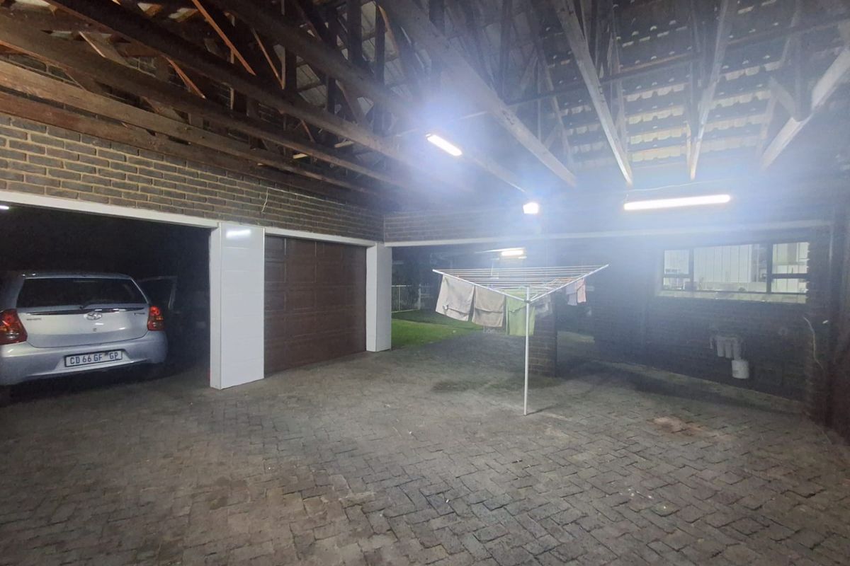 Neat-as-a-Pin 3-Bedroom Face brick Home with Granny Flat. - Photo 4
