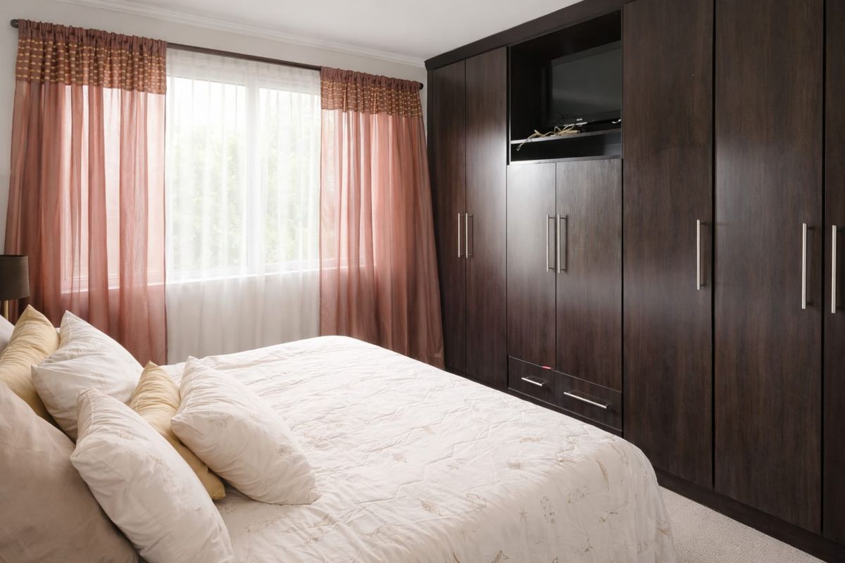 Neat 3-Bedroom Home Close to Town on a 404 sqm Stand - Photo 5