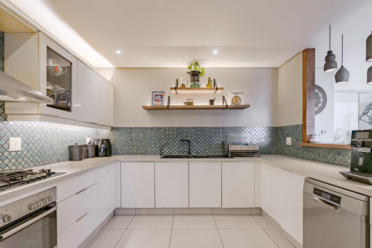 Ultra-Modern 4-Bedroom Sea-View Apartment with Private Pool | Simbithi Eco Estate, Ballito - Photo 5