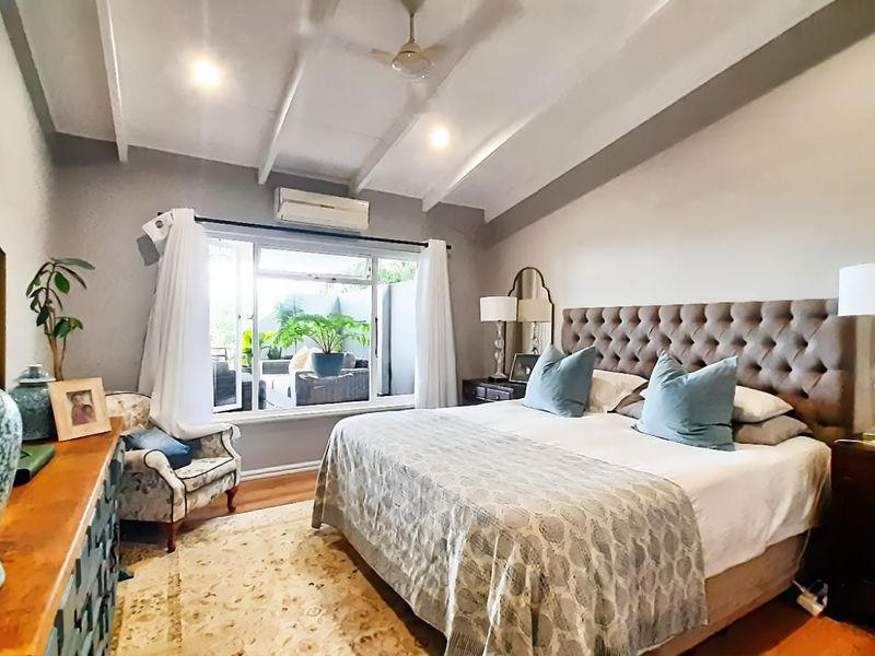 Coastal Elegance Meets Uninterrupted Sea Views - Photo 9