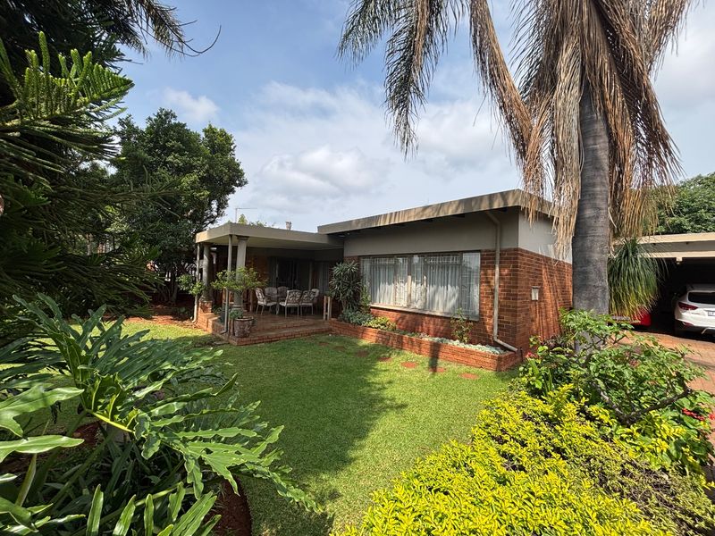 Spacious Family Home In Quiet Culdesac - Photo 4