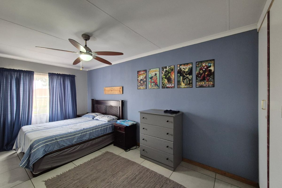 Phenomenal Business Opportunity Awaits OR Big Family Home - Photo 3