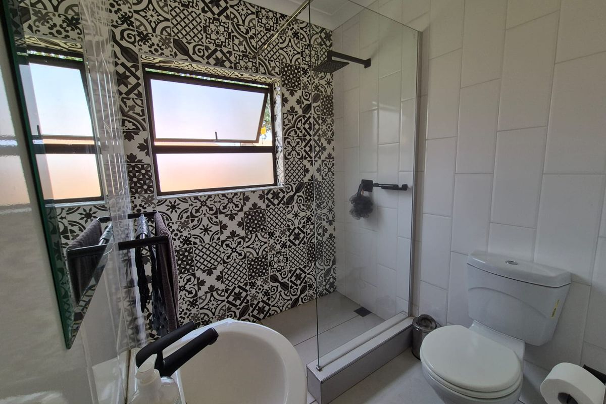 Phenomenal Business Opportunity Awaits OR Big Family Home - Photo 4