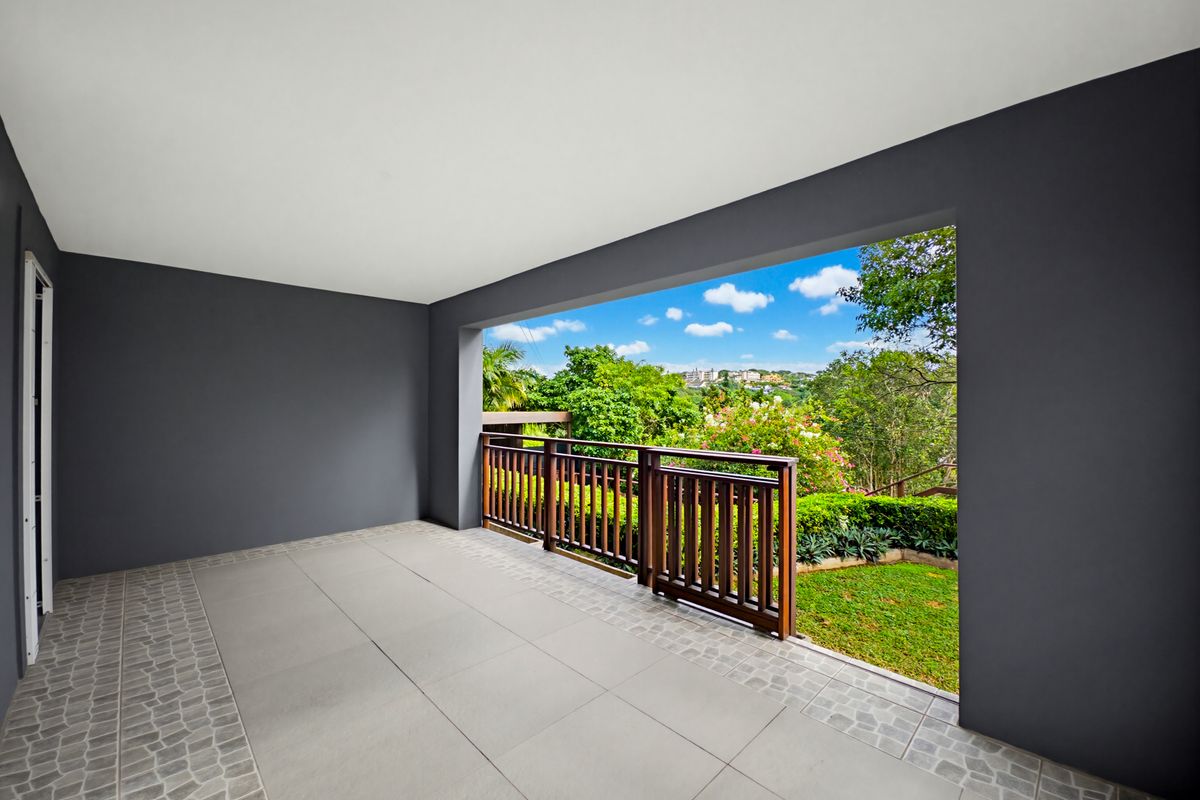Private Garden Cottage in a Quiet, Established Neighborhood - Photo 3