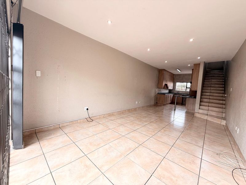 3 Bedroom modern Duplex to rent - Photo 4