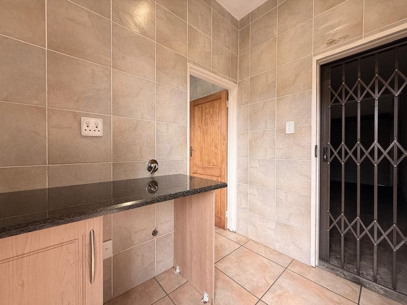 3 Bedroom modern Duplex to rent - Photo 10