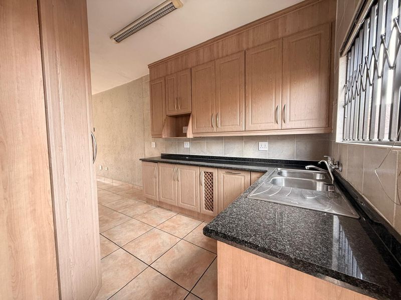 3 Bedroom modern Duplex to rent - Photo 9