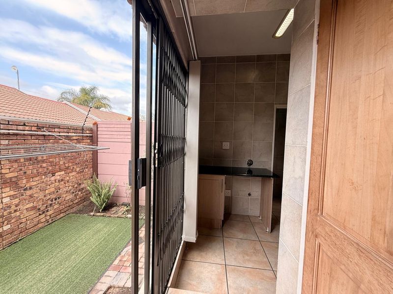 3 Bedroom modern Duplex to rent - Photo 3