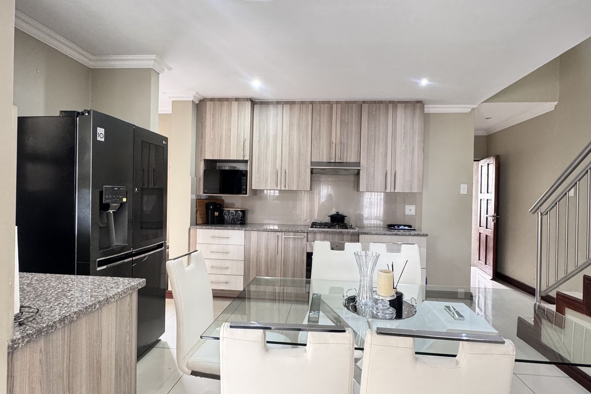 Sole Mandate | Stylish & Secure 3-Bedroom Home in Ben Fleur - Photo 3