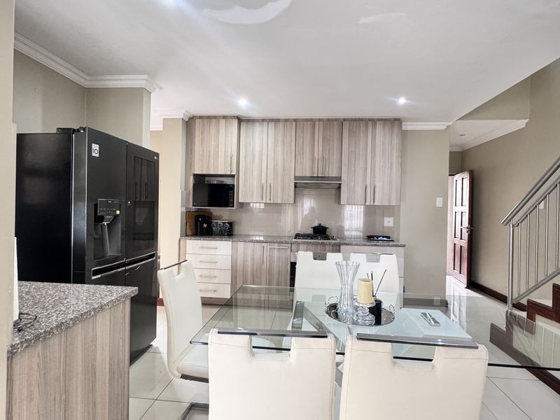 Sole Mandate | Stylish & Secure 3-Bedroom Home in Ben Fleur - Photo 3