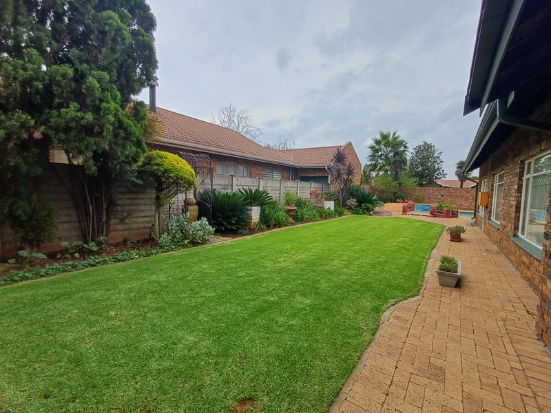 Perfect & Unbelievable Buy in SE 3. - Photo 2