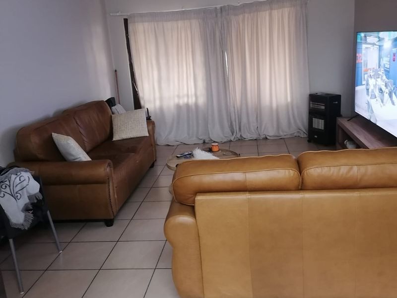 2 Bedroom Apartment to Rent in Dalview - Photo 5