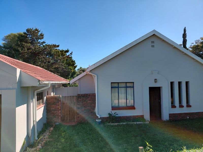 IDEAL HOLIDAY/ RETIREMENT HOME IN PARADISE BEACH - Photo 1