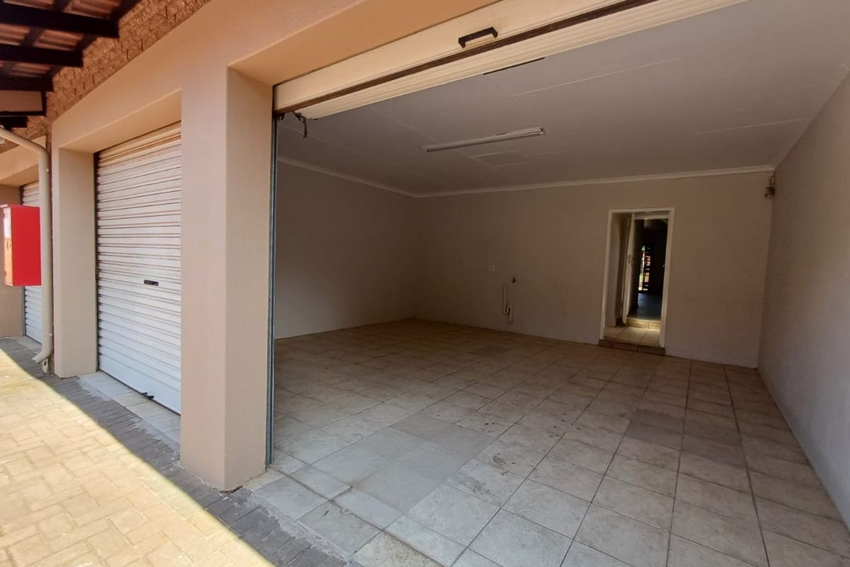 🏡 3 Bedroom, 2 Bathroom Pet-Friendly Home – Brakpan R 12 000 PER MONTHN - Photo 4