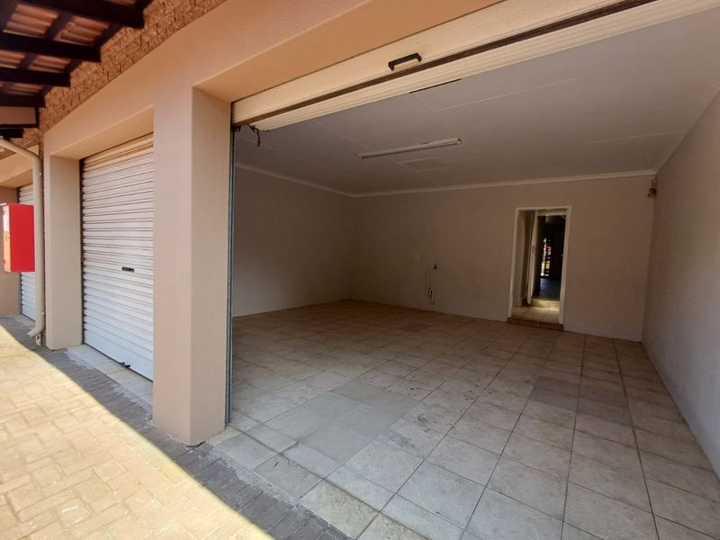 🏡 3 Bedroom, 2 Bathroom Pet-Friendly Home – Brakpan R 12 000 PER MONTHN - Photo 4