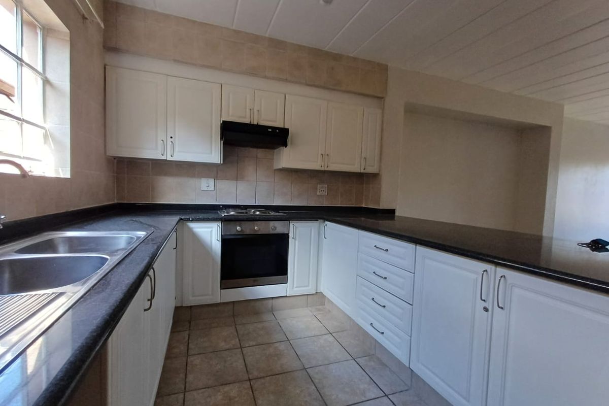 🏡 3 Bedroom, 2 Bathroom Pet-Friendly Home – Brakpan R 12 000 PER MONTHN - Photo 5