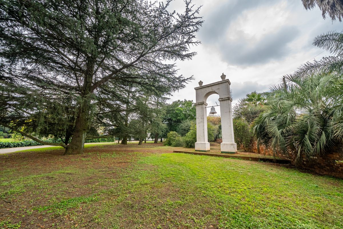 Luxury Cape Dutch Homestead | Prime Guesthouse Opportunity in Sonneveld, Brakpan - Photo 4