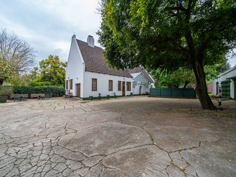 Luxury Cape Dutch Homestead | Prime Guesthouse Opportunity in Sonneveld, Brakpan - Photo 9
