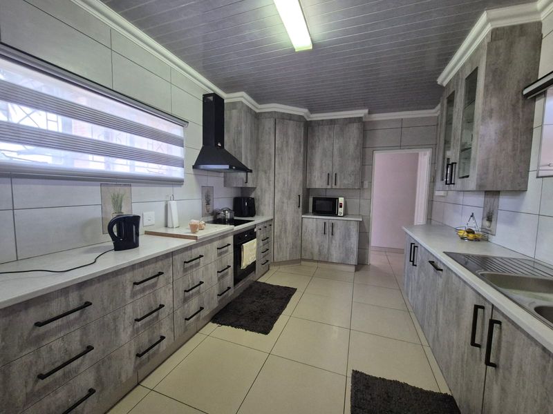 !HIGH-YIELD INVESTMENT OPPORTUNITY! - Photo 1